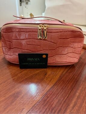 Privata Authentic BRAND NEW Pink Croc-Embossed Cosmetic Case with Gold Hardware